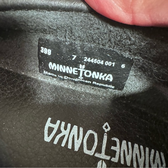 Minnetonka Women’s Kilty Driving Shoe Moccasin Size 7 - Picture 9 of 11